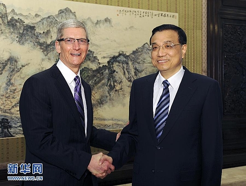 http://viptest.9to5mac.com/wp-content/uploads/sites/6/2012/10/tim-cook-china.jpg?w=704