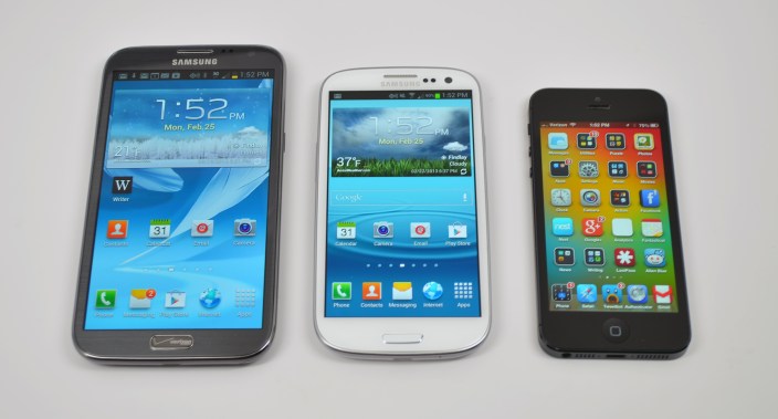 Samsung-Galaxy-Note-2-vs-Galaxy-S3-vs-iPhone-5-1
