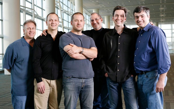 Schiller and Fadell on the left (image via web)