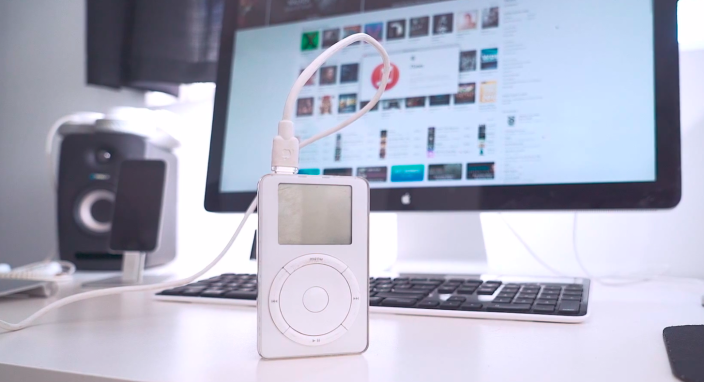 First-gen-iPod-01