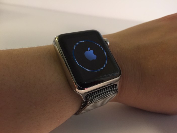 Apple Watch syncing