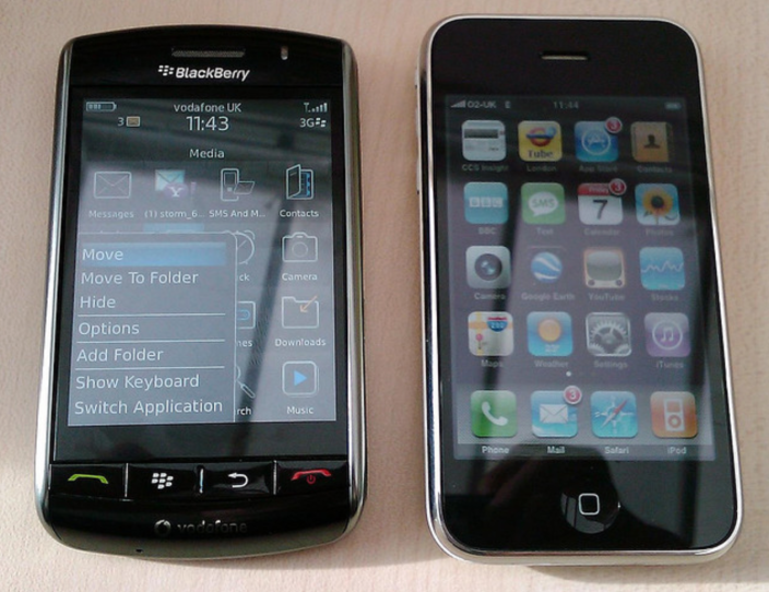 BlackBerry Storm iPhone