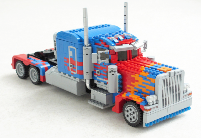 optimus-prime-transformer-lego-02