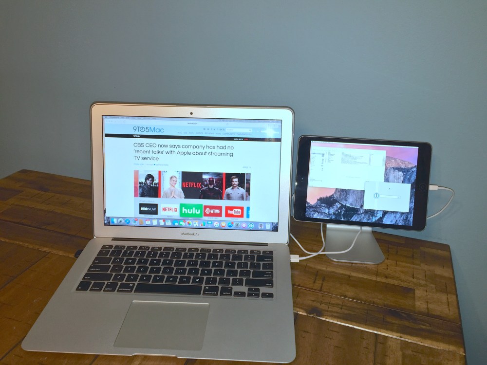 Macbook Air with Zand using Duet Display