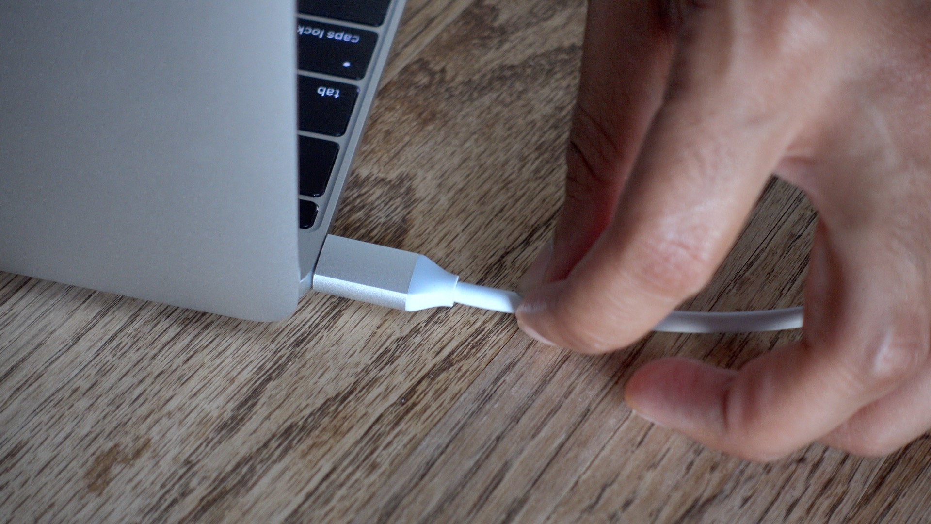 Minix Neo C USB-C MacBook Adapter loose cable