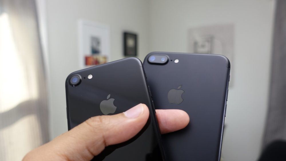 which-iphone-7-should-i-buy-black-or-jet-black