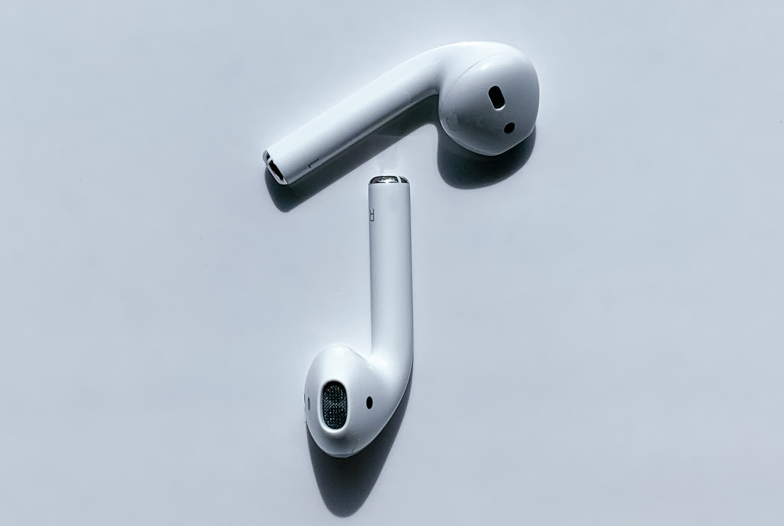 AirPods 2 Buds