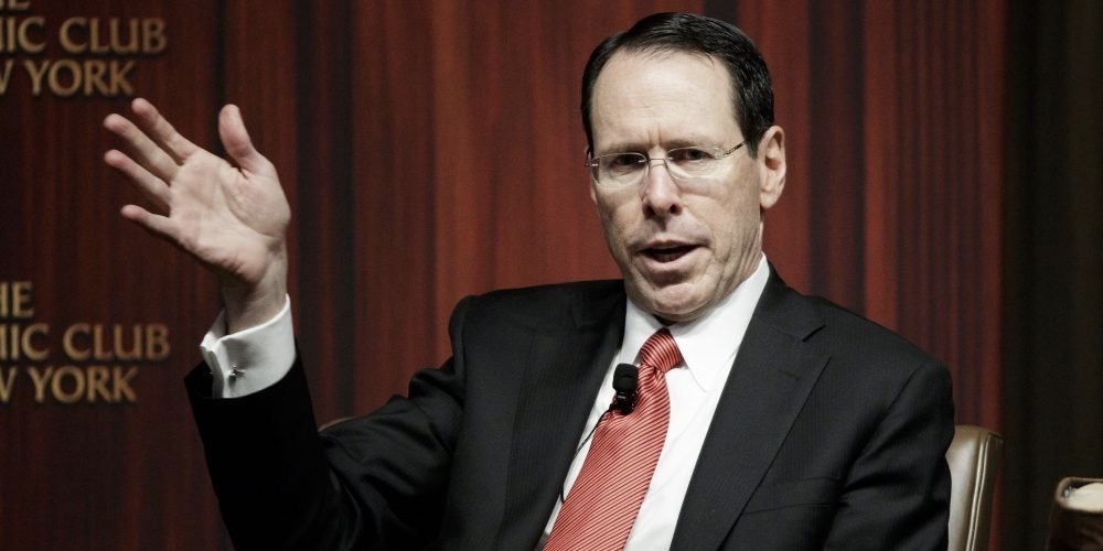 AT&T CEO steps down
