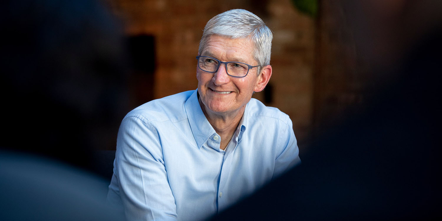 Tim Cook received his annual stock payout