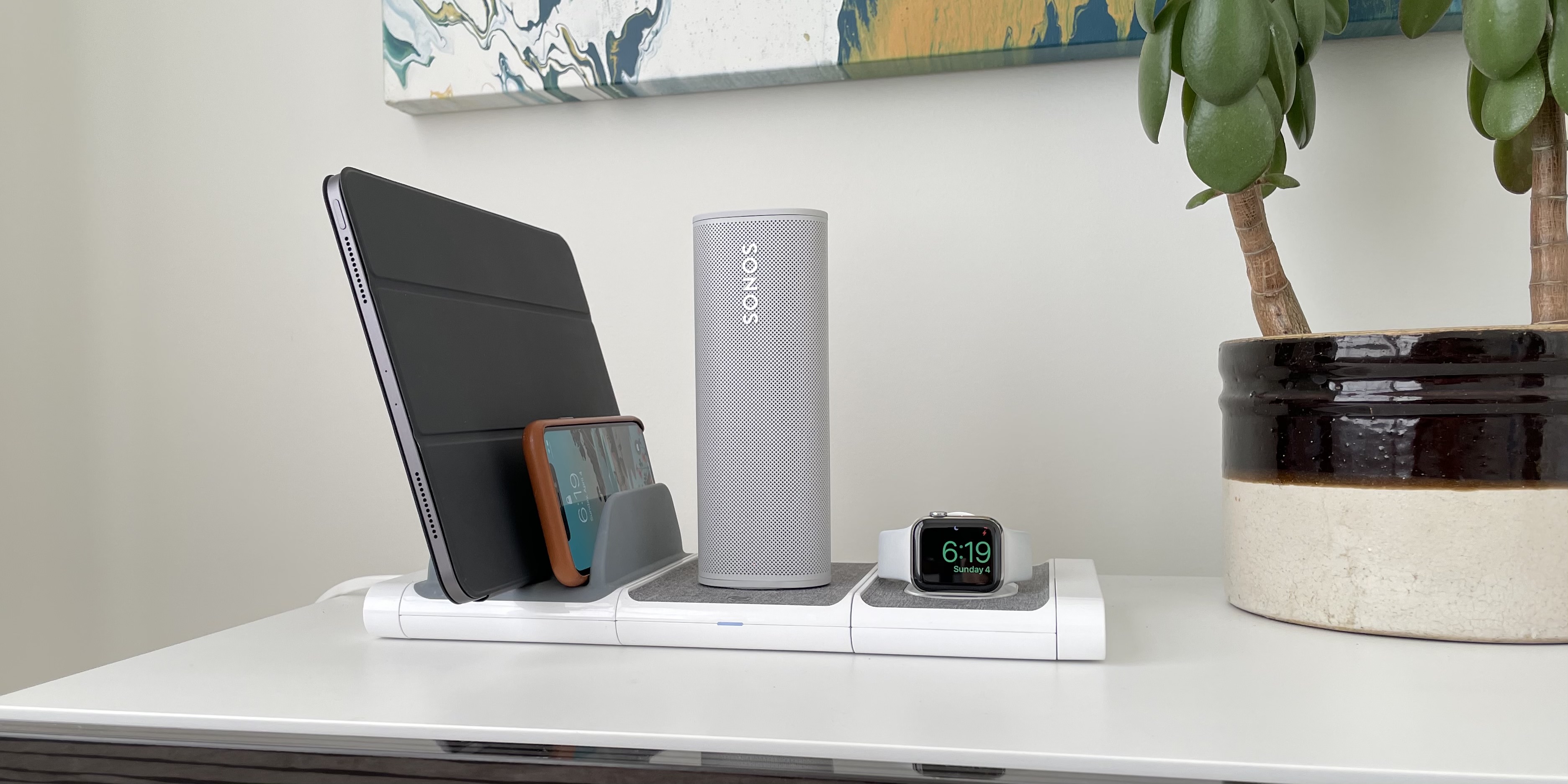 Sonos Roam portable speaker Qi wireless charging