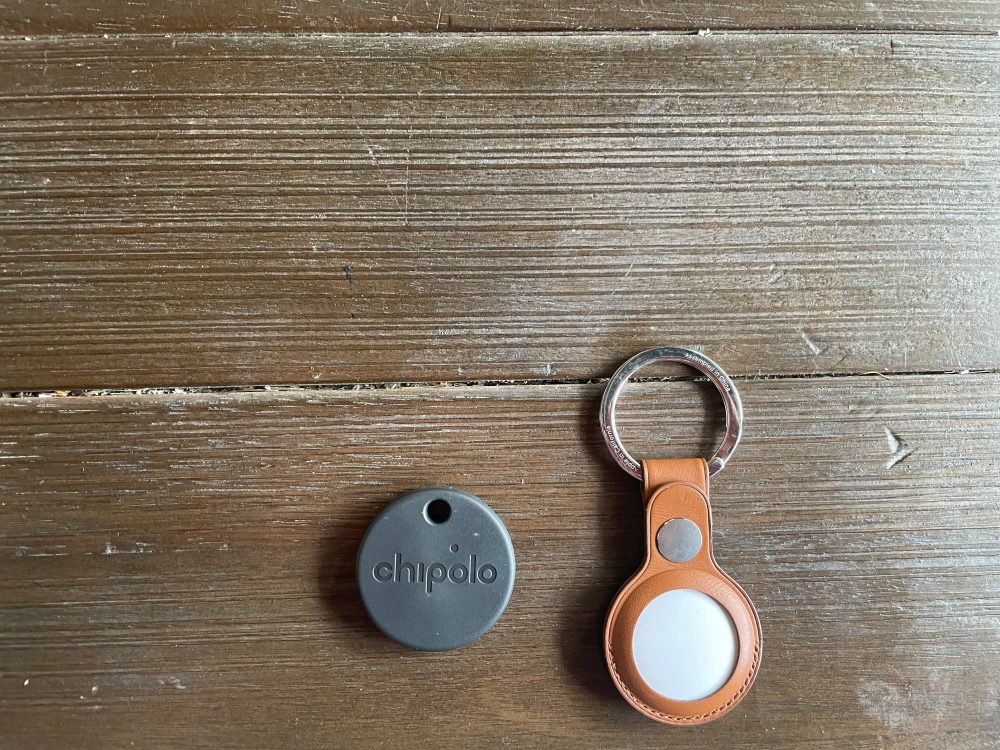 Chipolo One Spot vs AirTags