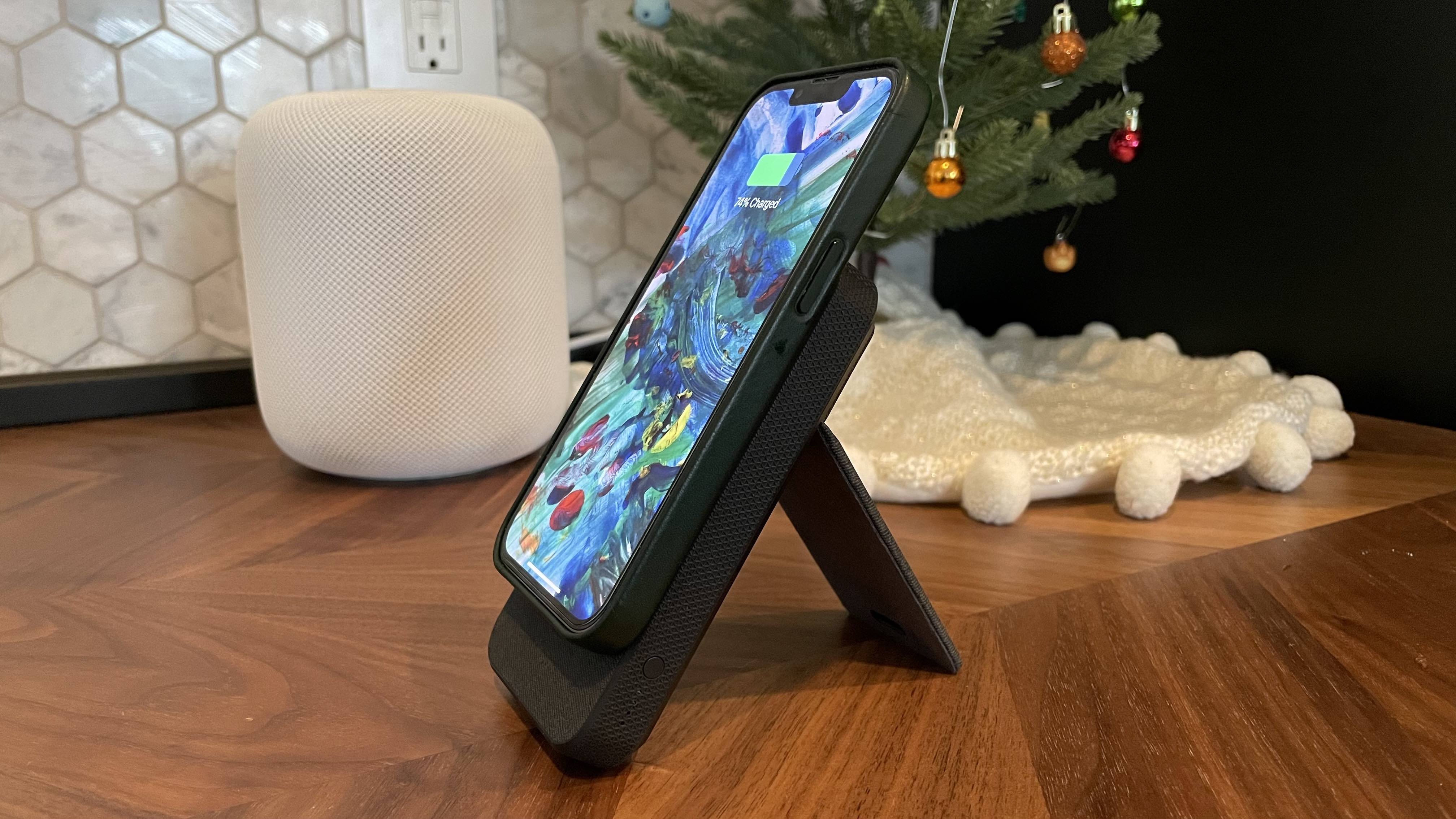 travel accessories for iPhone - mophie power station stand