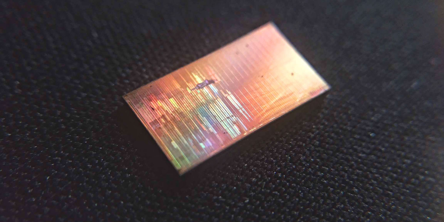 Apple modem chip project failed | Illustrative chip photo